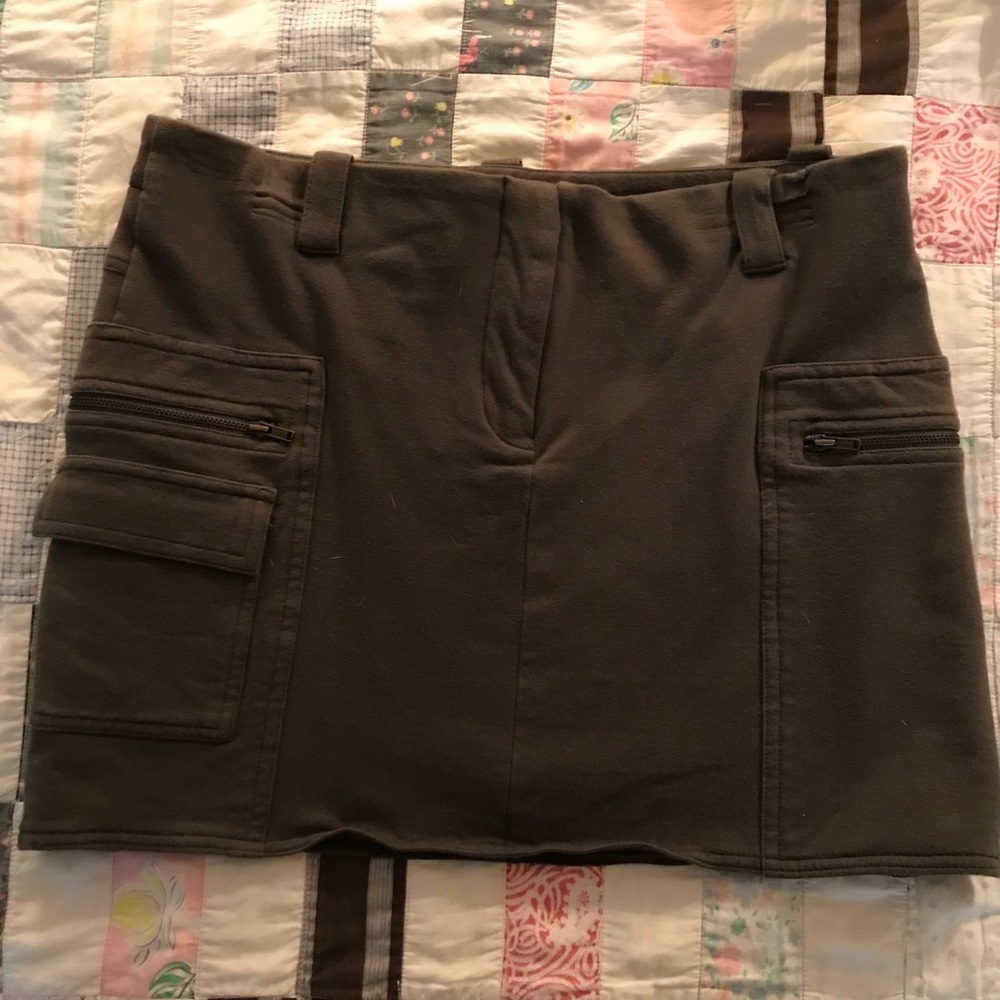 Express mini skirt in dark army green.